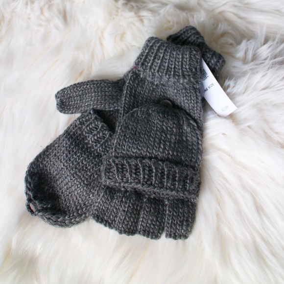 Old Navy Accessories - Cozy Knit Fingerless Gloves